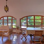 With Private Pool In Hébergement de vacances
